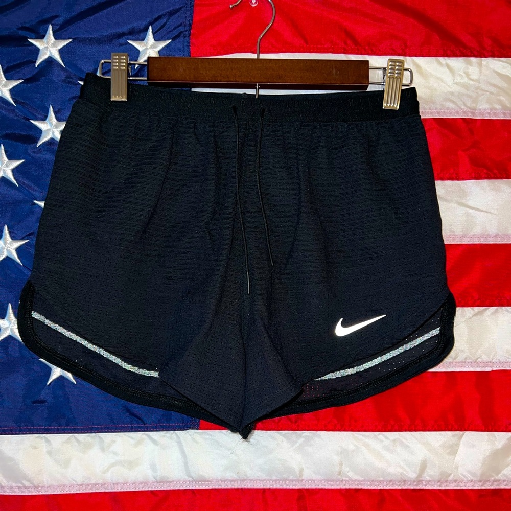 Nike Dri-FIT Run Division Pinnacle Running Shorts